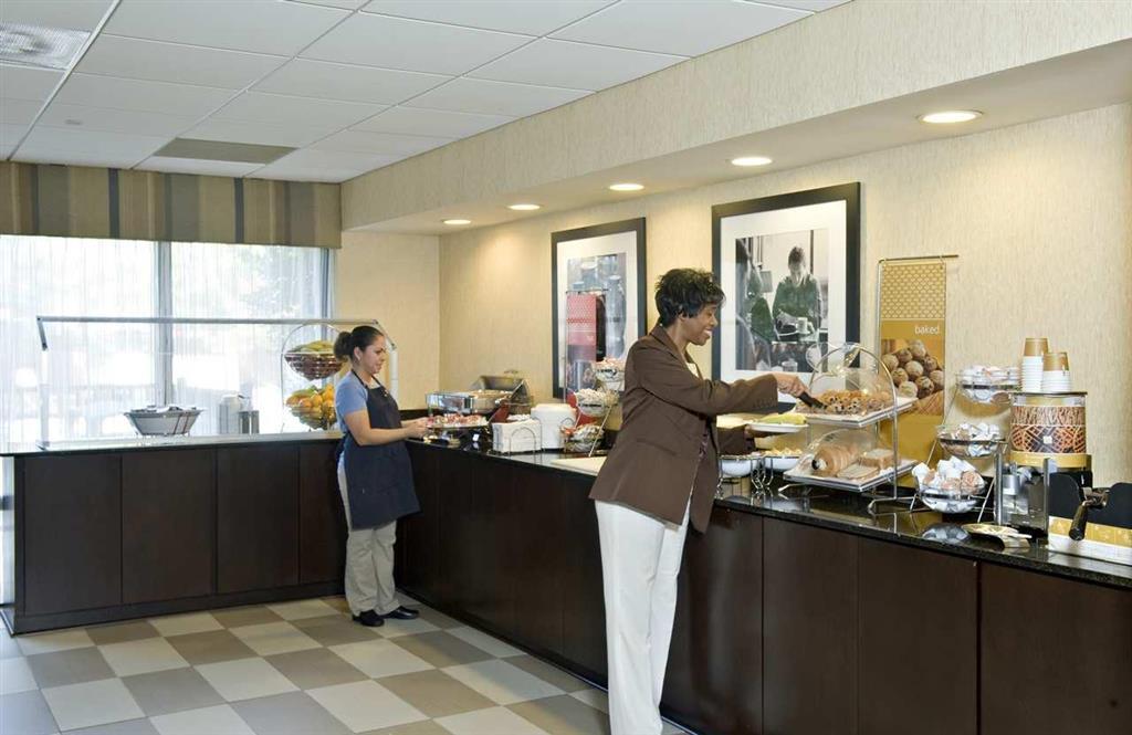 Hampton Inn Atlanta-Stone Mountain Restaurant bilde